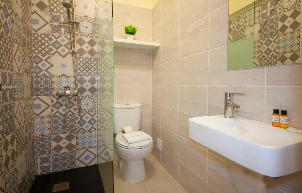 100m² 3 Slaapkamer, 2 Privé Badkamer In Stadscentrum * Lagos