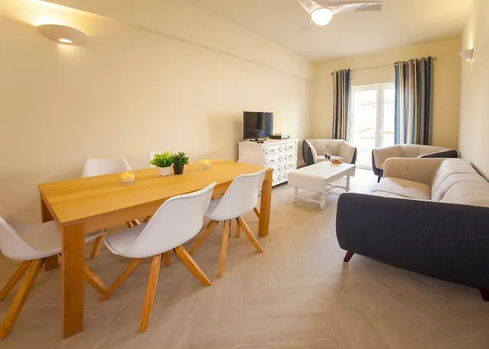 C10 - Lagos Center Apartment